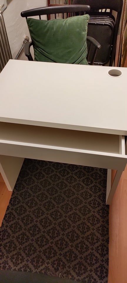 Skrivebord, Ikea, b: 73 d: 50 h: 75