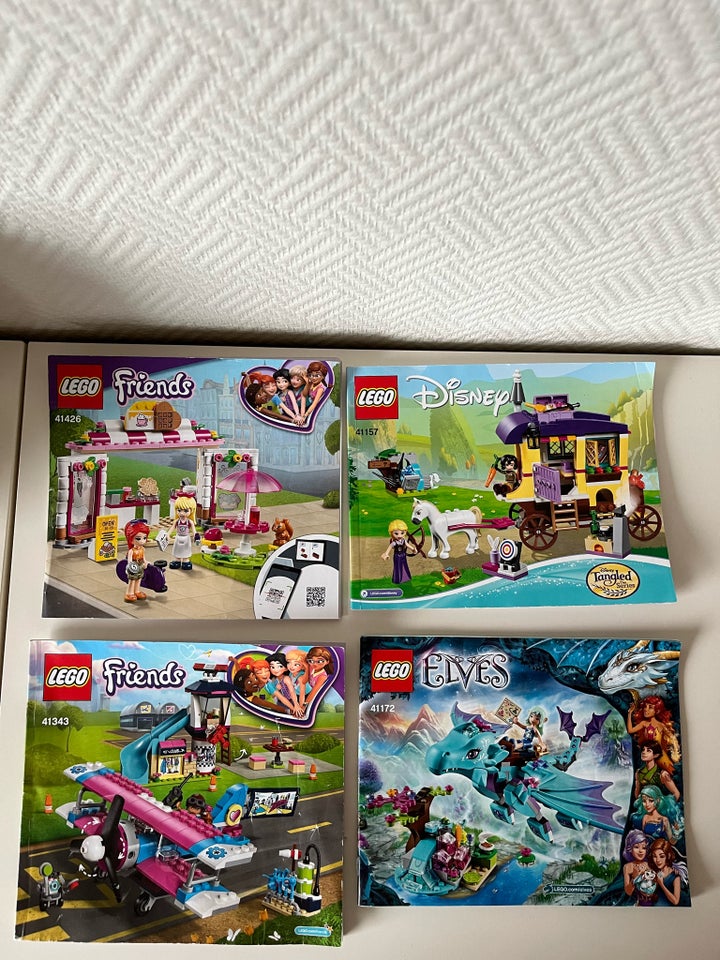 Lego Friends Nr står på billede med