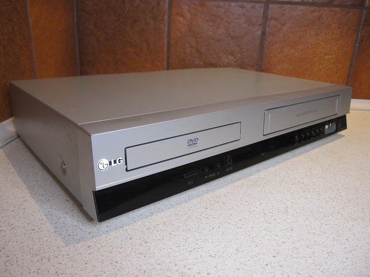 VHS videomaskine, LG, V280