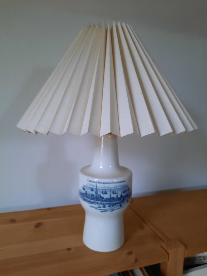 Anden bordlampe, Kongelig