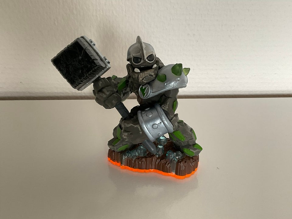 Crusher - Skylander Giants