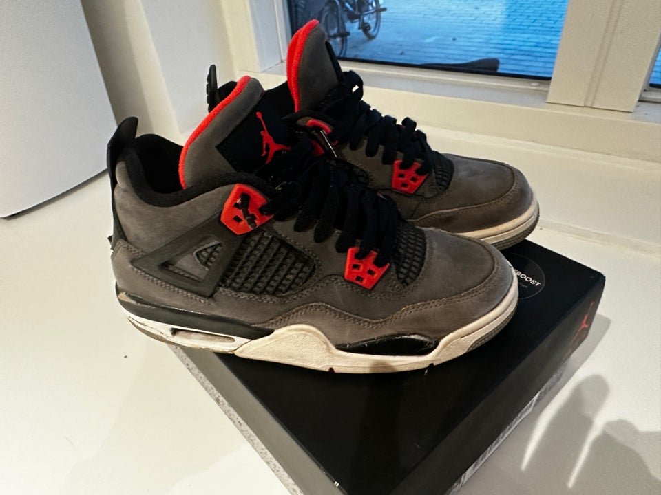 Sneakers, Air Jordan, str. 38