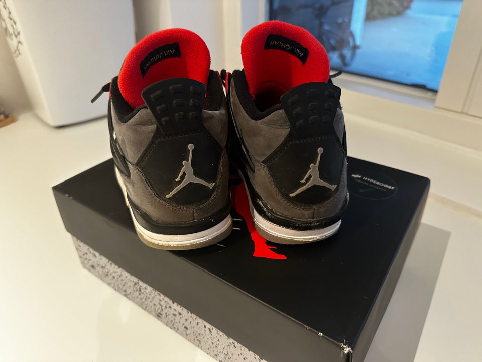 Sneakers, Air Jordan, str. 38