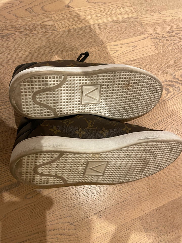 Sneakers, Louis Vuitton , str. 43,5