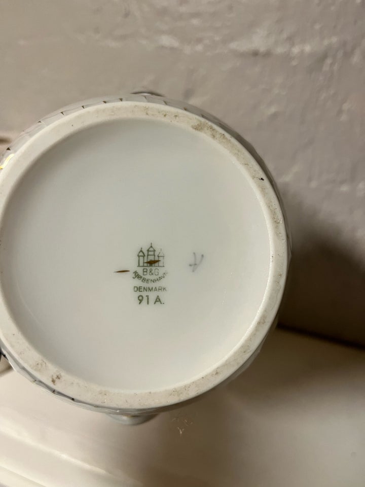 Porcelæn, kaffekande, bing og