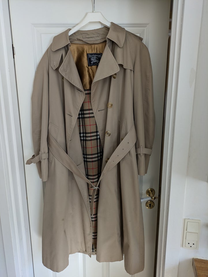 Trenchcoat str 42 Burberrys