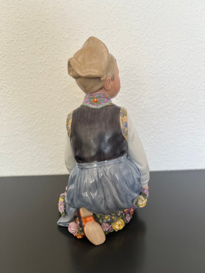 Porcelænsfigur: Amagerdreng ,