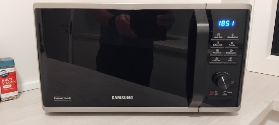 Mikroovn, Samsung ms23k3515as, b: