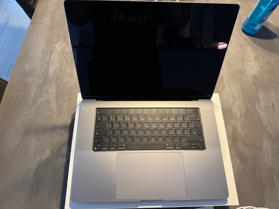 MacBook Pro, 16 /M1 Pro, 16 GB ram