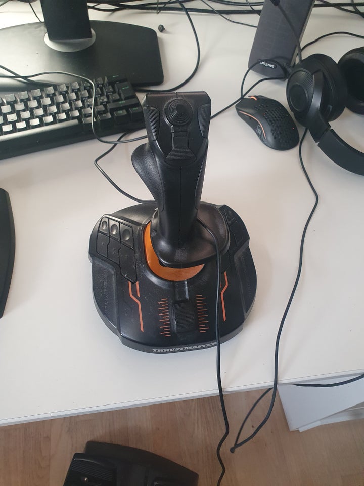 Andet, Universal, Thrusmaster