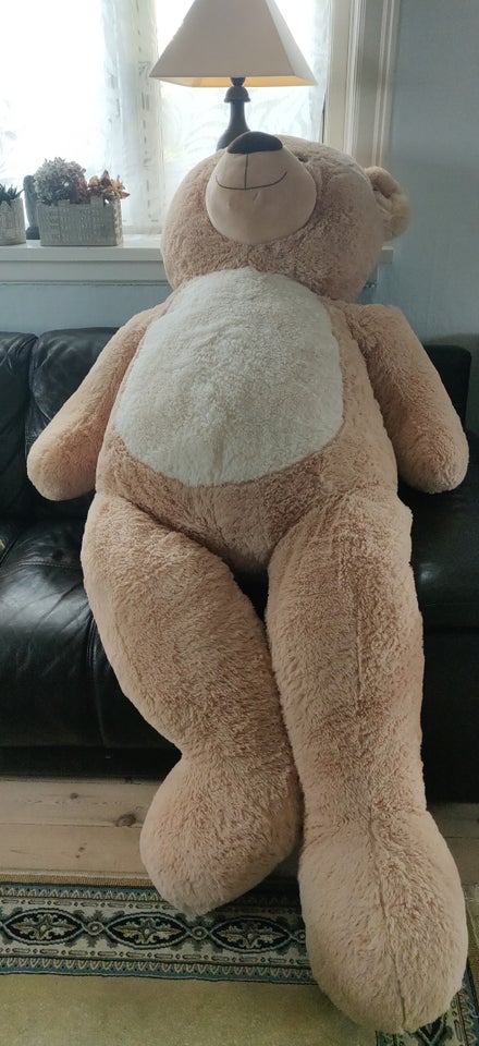 Stor bamse 180cm lang.