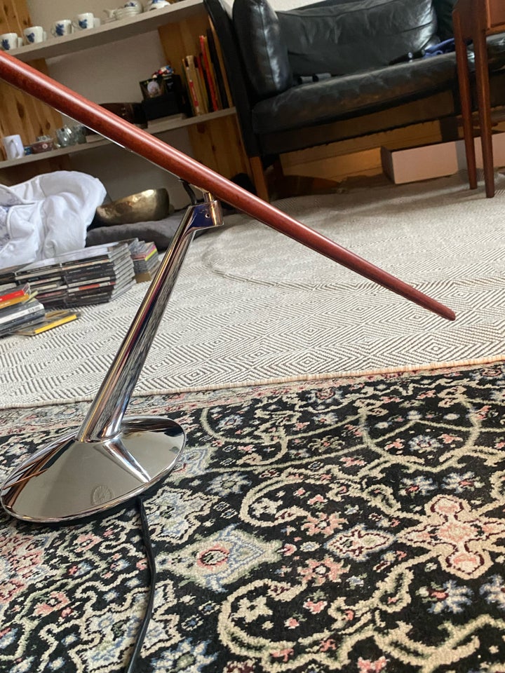 Bluebird - desk lamp  Træ og metal