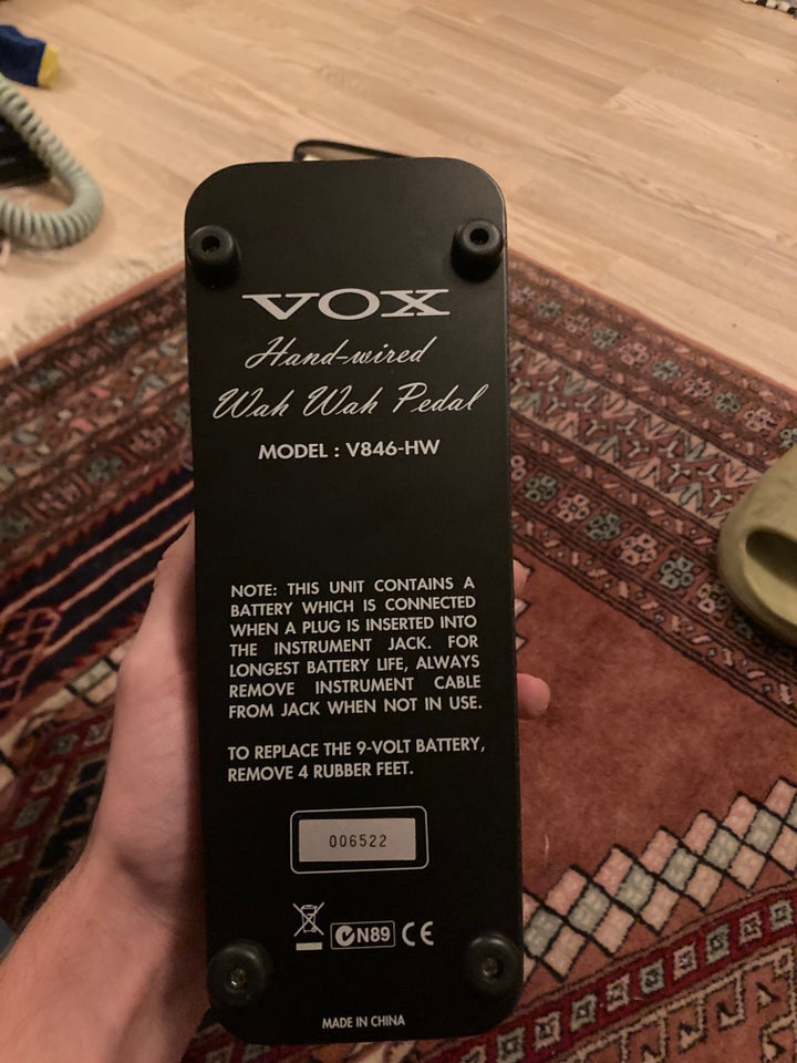 V846 HW wah wah pedal, Vox Vox