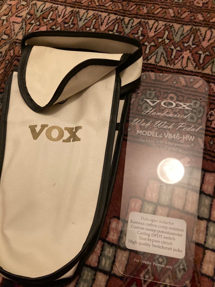 V846 HW wah wah pedal, Vox Vox