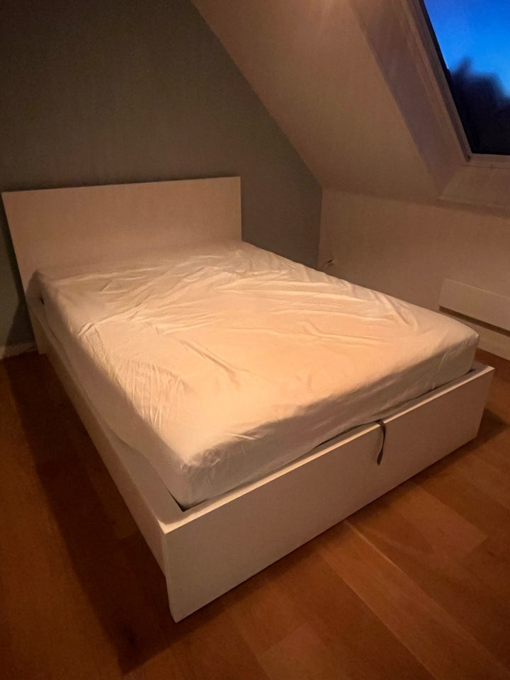 Sengeramme, IKEA, Malm