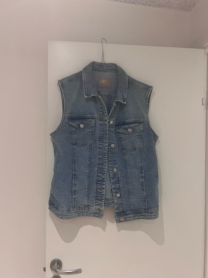 Vest, Only Carmacoma, str. 42