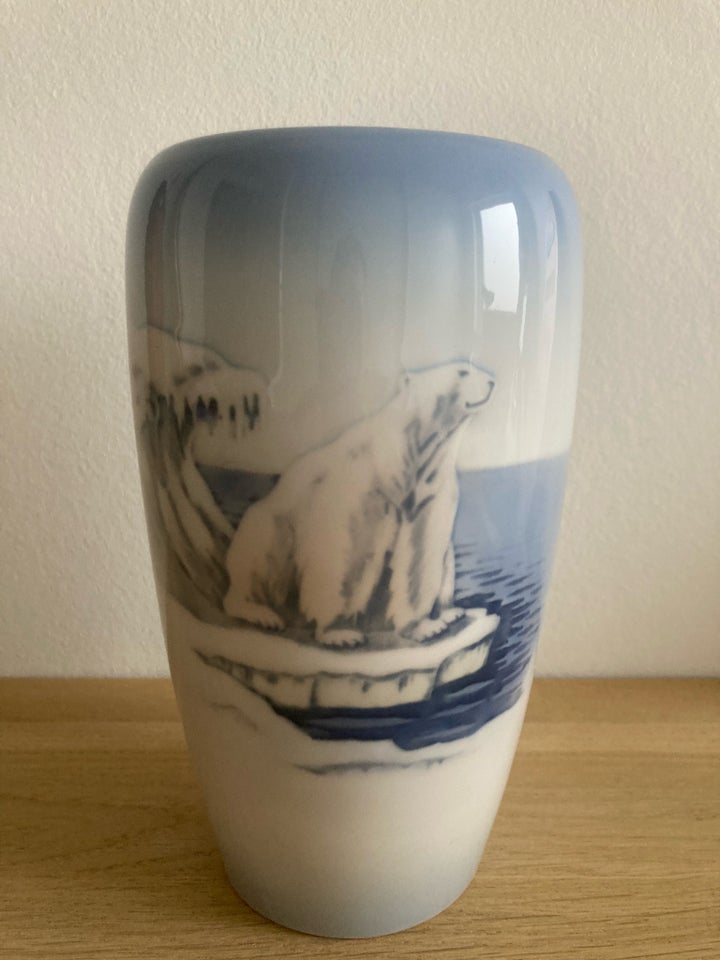 Vase nr: 4352 Royal Copenhagen