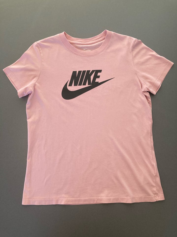 T-shirt Nike  str 38