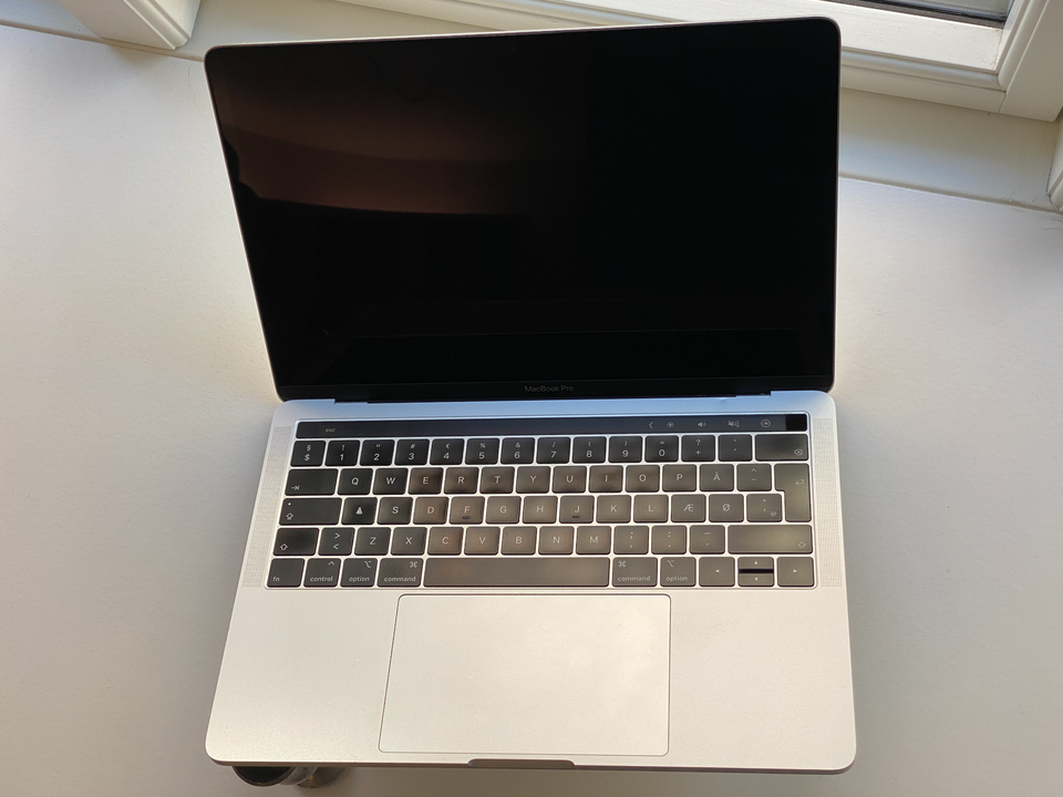 MacBook Pro 13" 2019 two