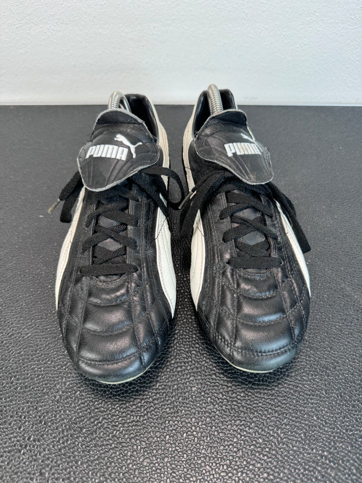 Fodboldstøvler, Puma King