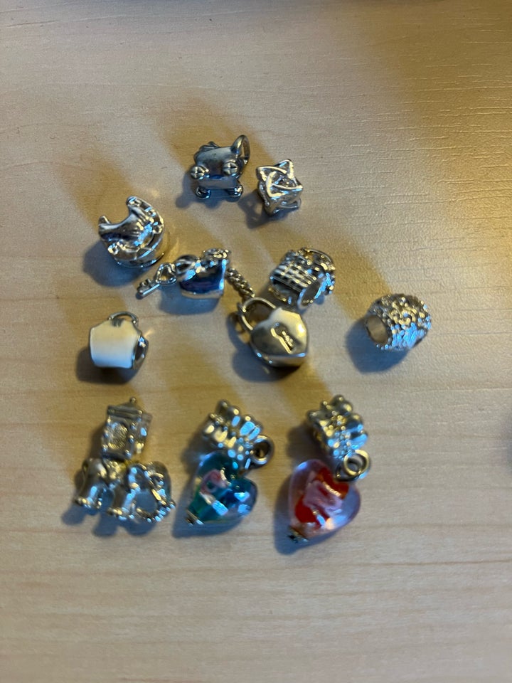 Charms, andet materiale