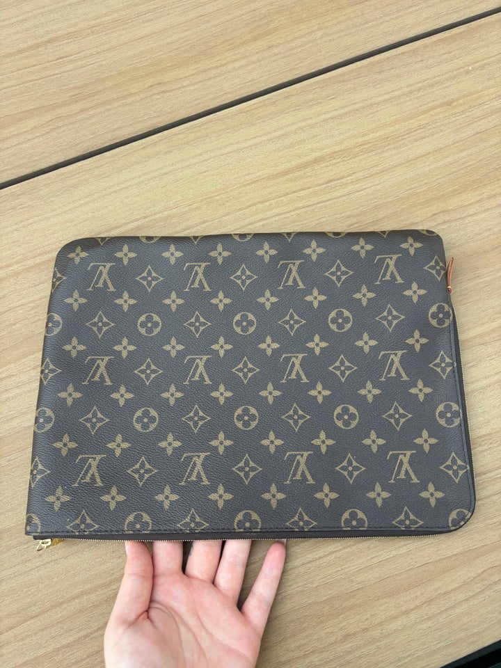 Louis Vuitton Computer Etui