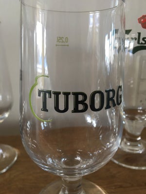 Glas Tuborg Carlsberg på fod 4