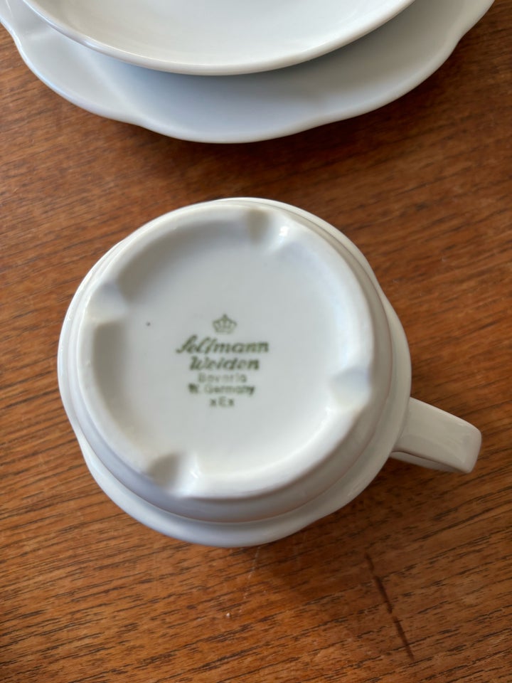 Porcelæn, Kaffekop med underkop og