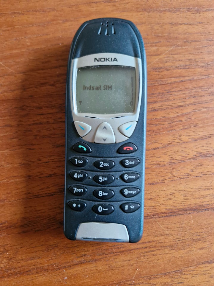 Nokia 6210, God