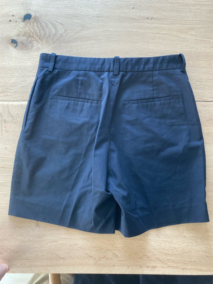 Shorts, Wood Wood , str. 32