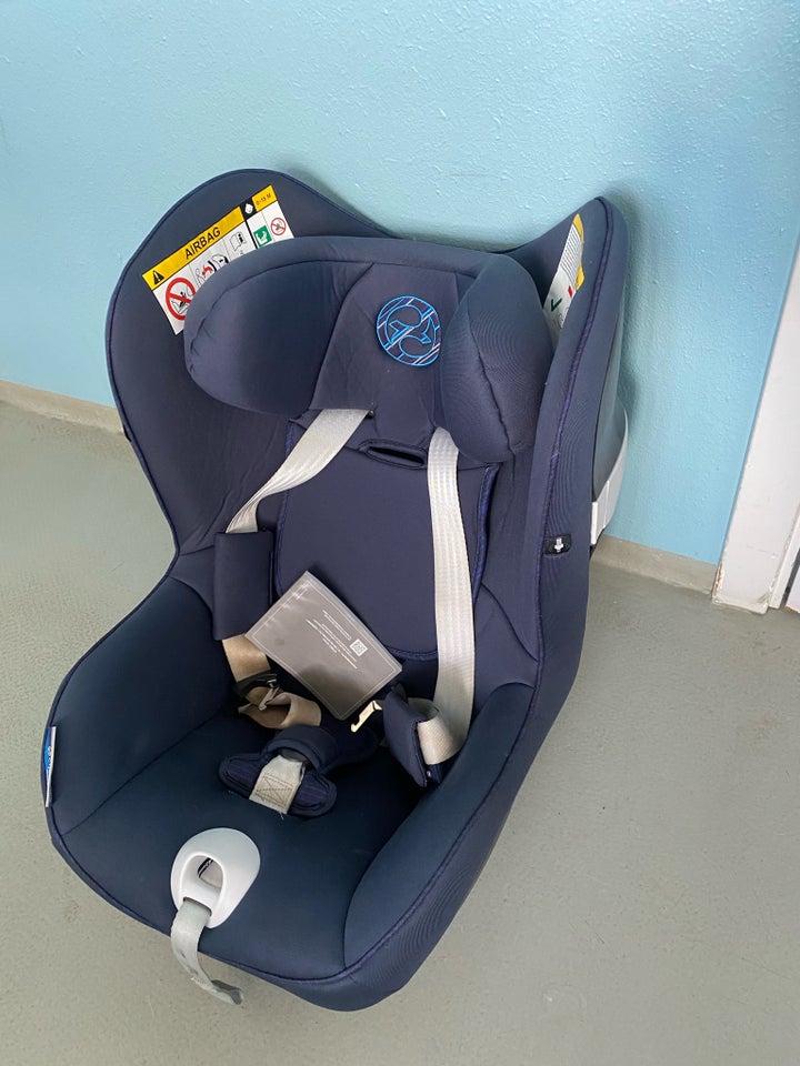 Isofix base Cybex Sirona M2 i size