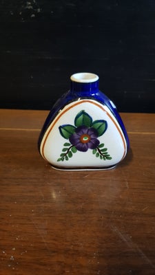 Porcelæn Trekantet vase