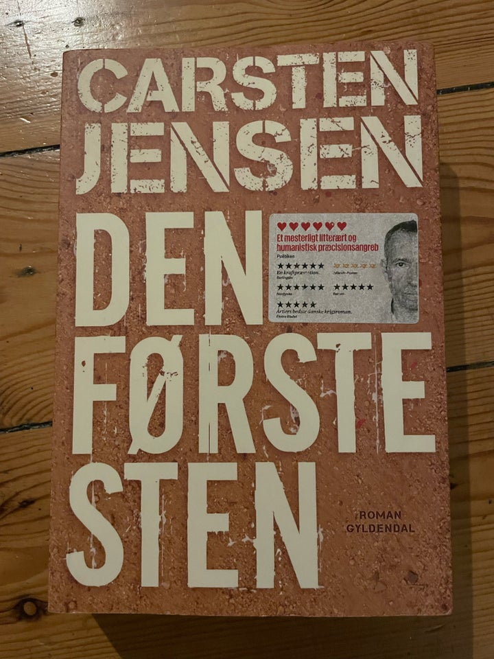 Den første sten, Carsten Jensen,