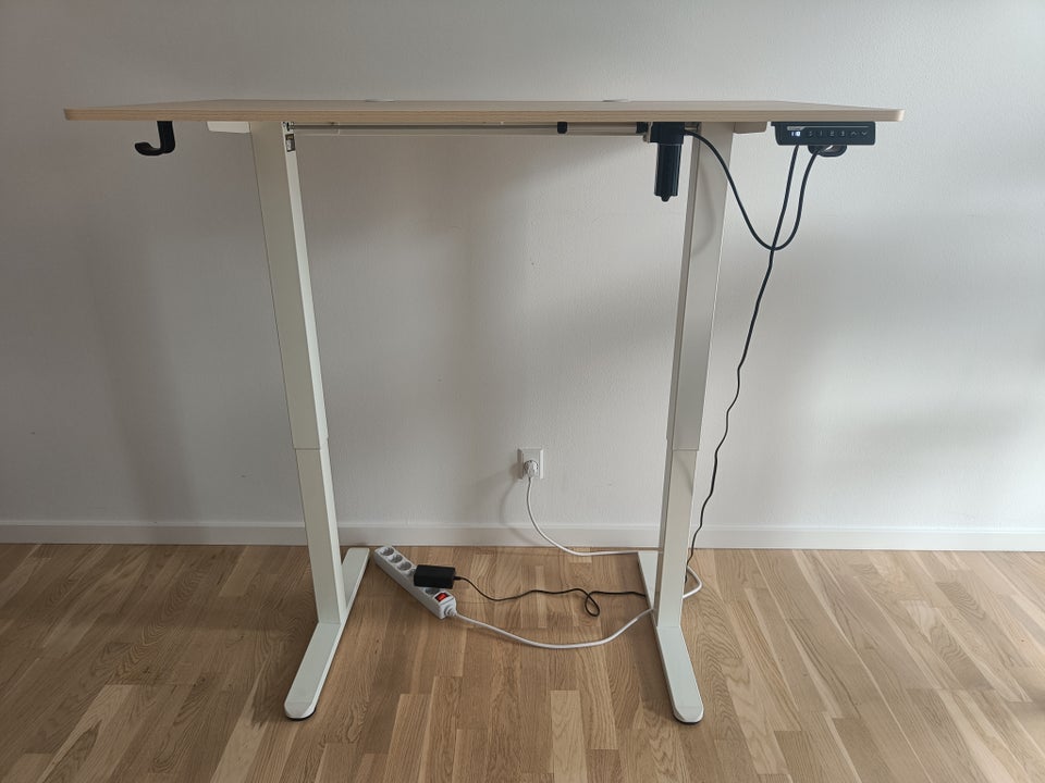 Height Adjustable Desk, Ergear