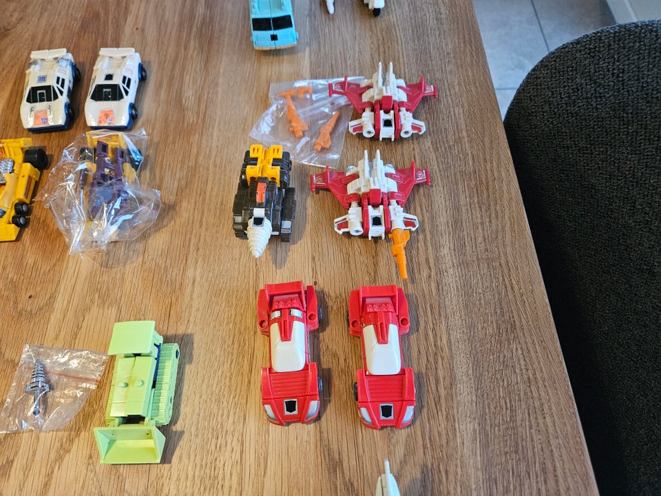 Transformers G1 Combiners, Hasbro