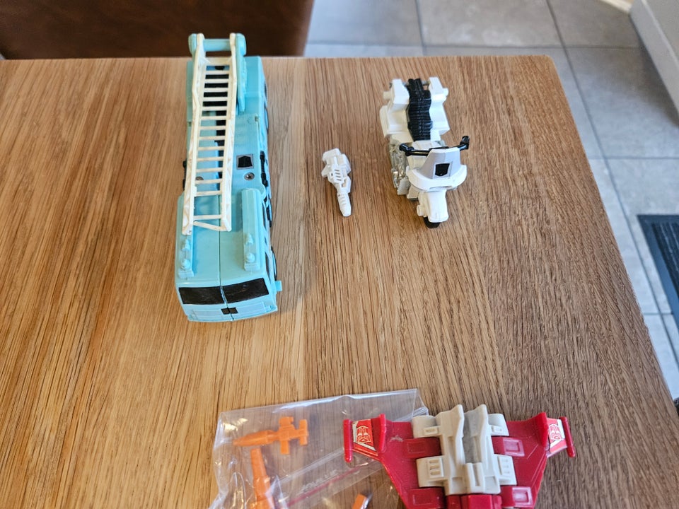 Transformers G1 Combiners, Hasbro