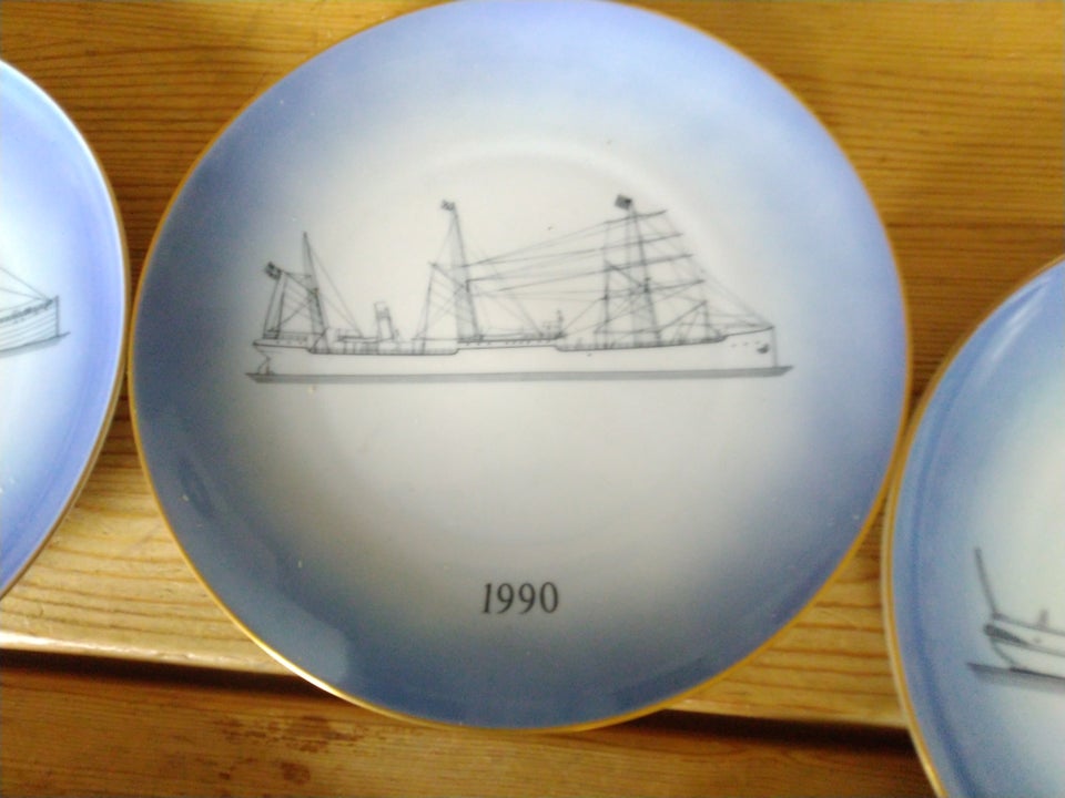 5 gamle marineplatter Bing og