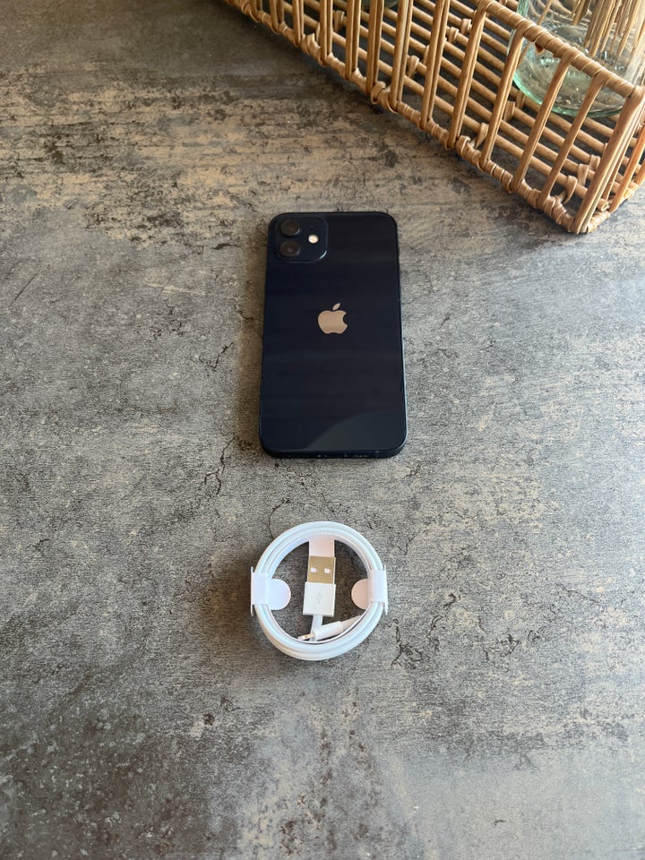 iPhone 12, 128 GB, sort