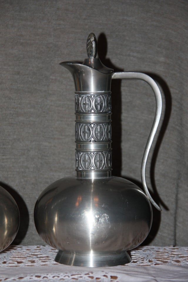 Tin Norsk tin vase samt karaffel