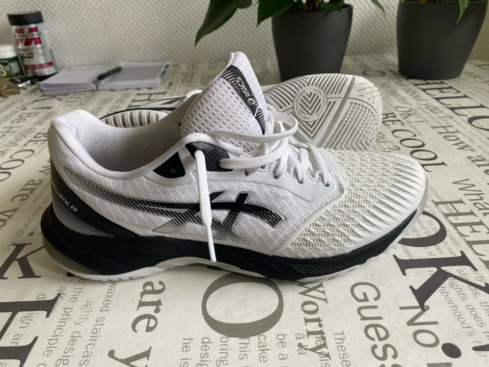 Håndboldsko Asics str 44