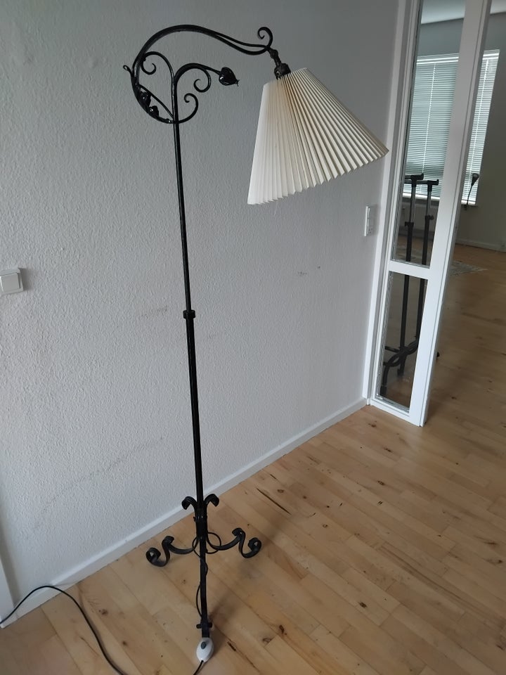 Gulvlampe, Unik lampe