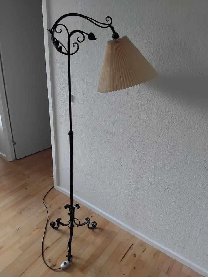 Gulvlampe, Unik lampe