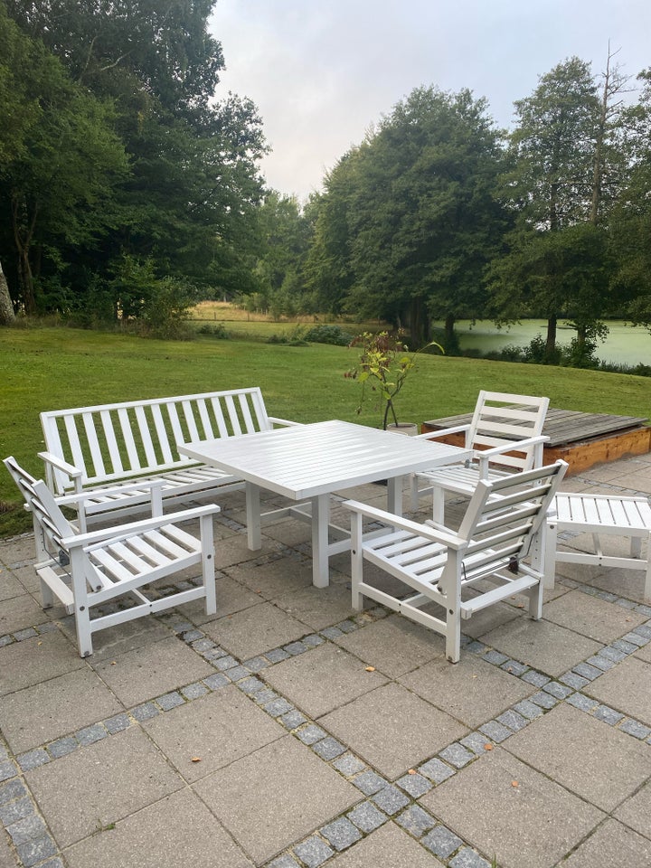 Loungesæt, Hvidmalet aluminium