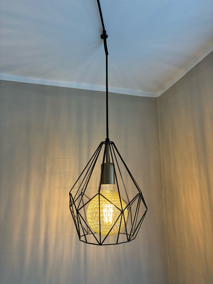 Anden loftslampe, Ilva