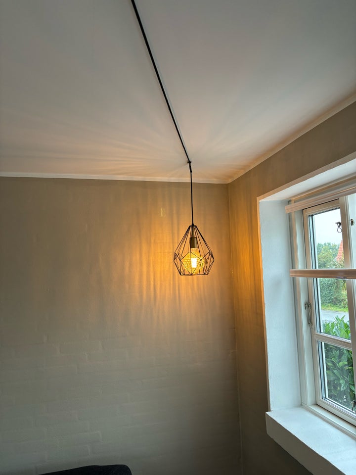 Anden loftslampe, Ilva