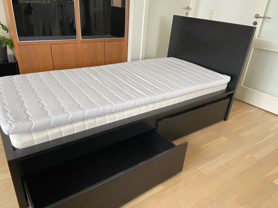 Enkeltseng, Ikea MALM, b: 90 l: 200