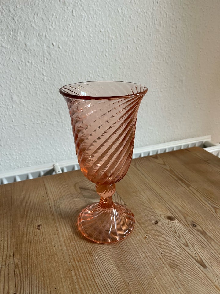 Vase, Pink glass vase , Unknown