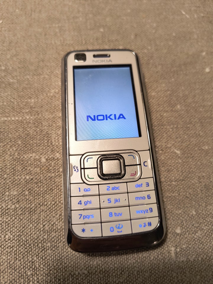 Nokia 6120-c1