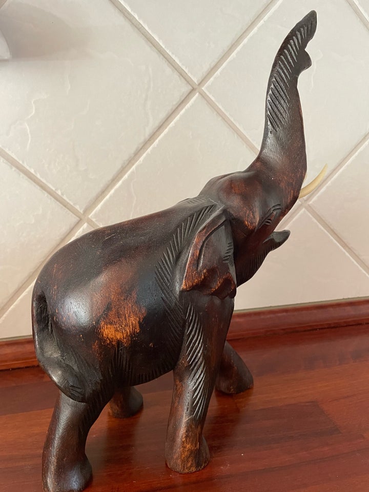 Træ elefant