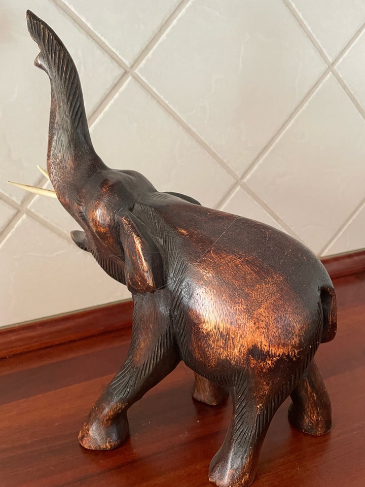 Træ elefant